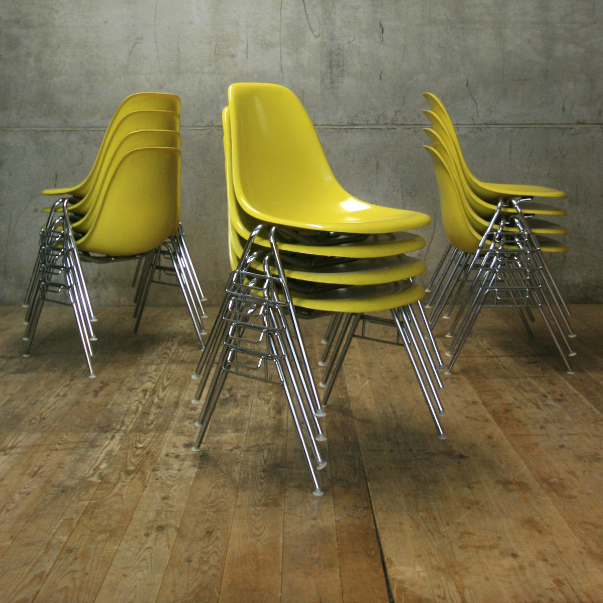 Eames stacking clearance chair