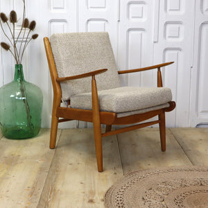 mid_century_scandart_boucle_elm_armchair