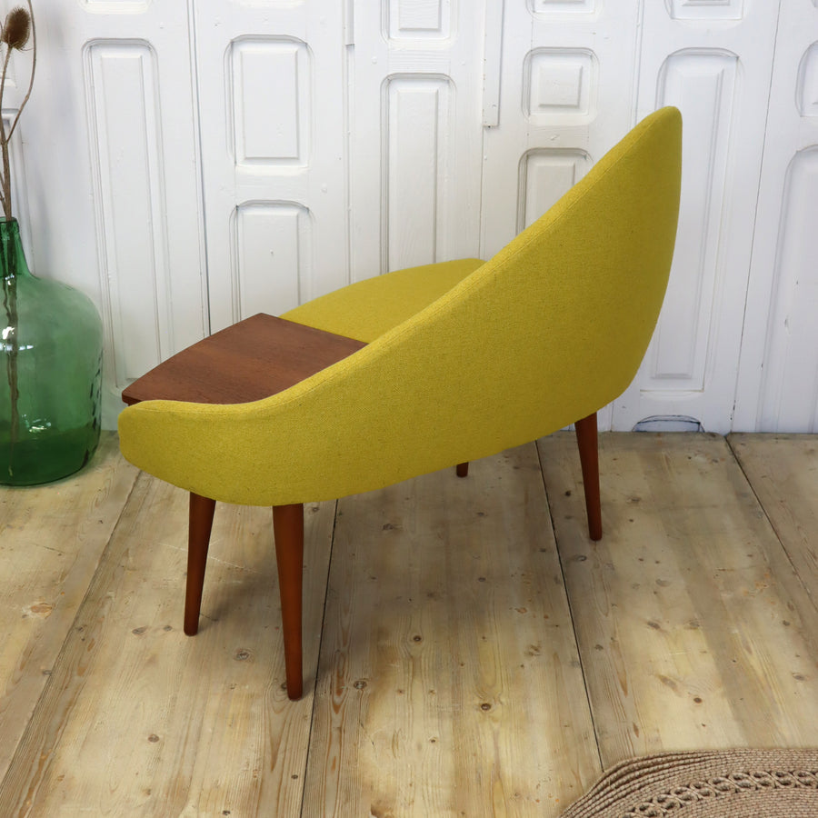 mid_century_vintage_chippy_heath_curved_telephone_seat