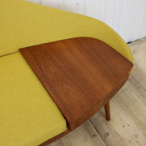 mid_century_vintage_chippy_heath_curved_telephone_seat