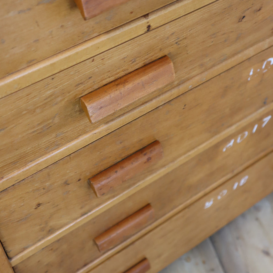 vintage_esavian_mid_century_school_drawers_plan_chest